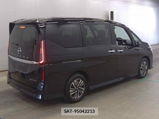 Nissan SERENA 2023-08 8361325-2