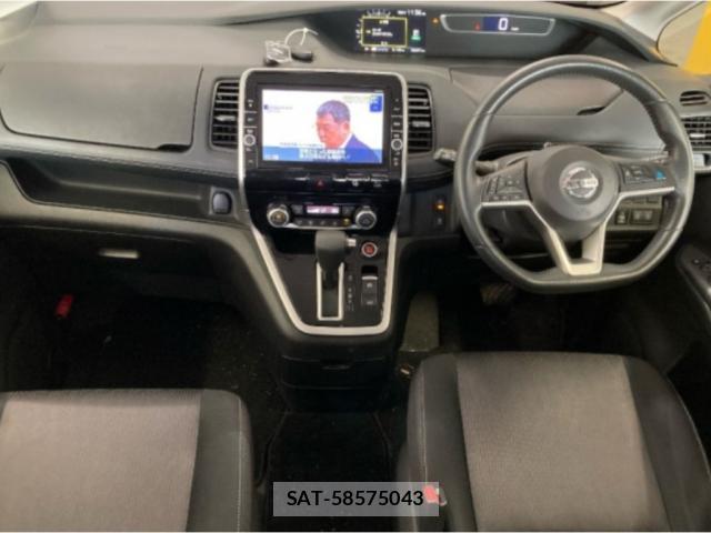 Nissan SERENA 2017-09 8361348-2