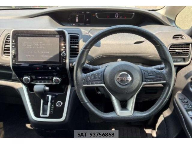 Nissan SERENA 2018 8361359-2