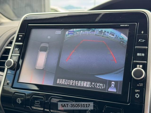 Nissan SERENA 2018-07 8361426-3