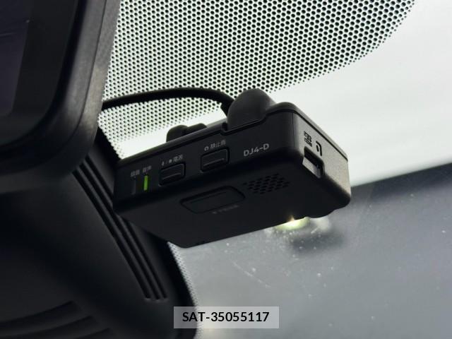 Nissan SERENA 2018-07 8361426-9