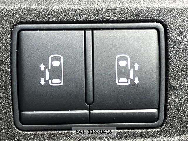 Nissan SERENA 2021-09 8361466-7