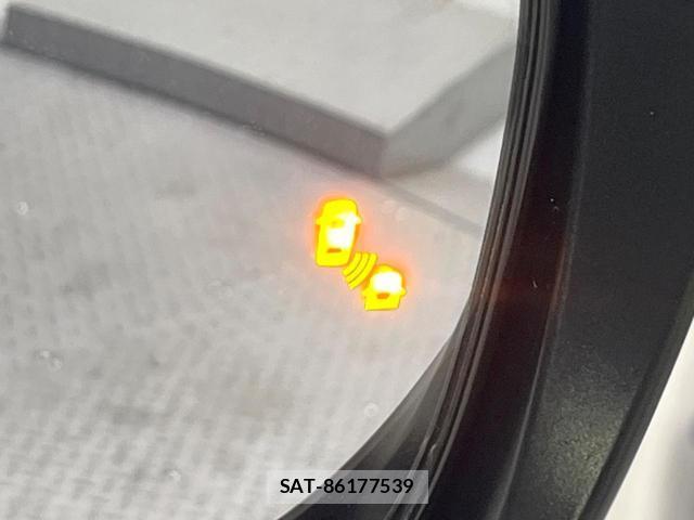 Nissan SERENA 2021-03 8361471-6