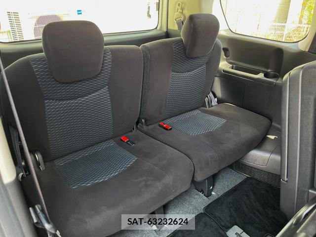Nissan SERENA 2016-02 8361548-11