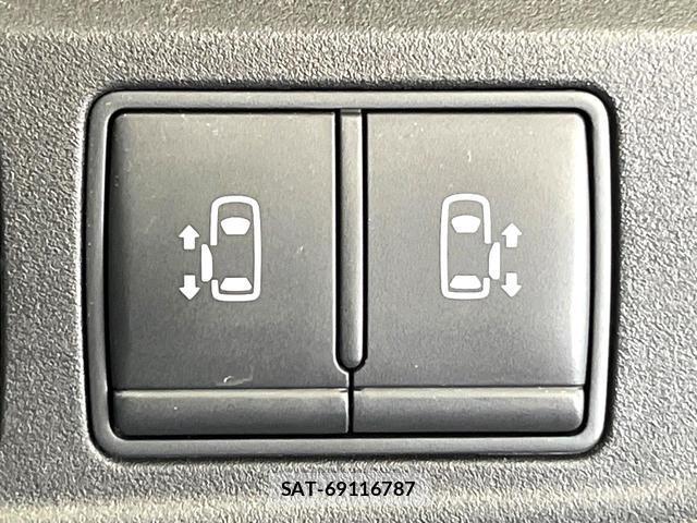 Nissan SERENA 2017-03 8361549-5