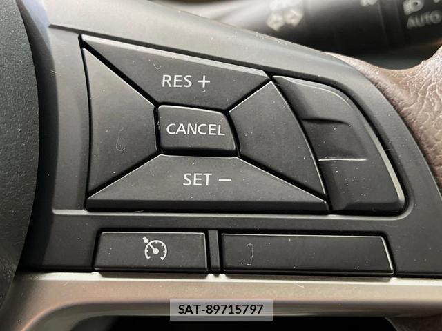 Nissan SERENA 2017-09 8361664-6
