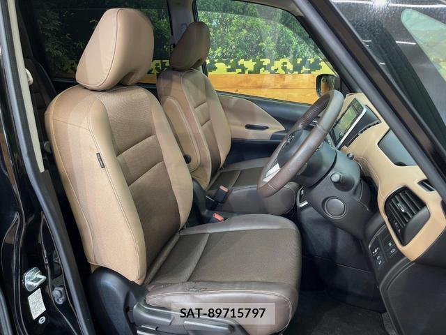 Nissan SERENA 2017-09 8361664-8