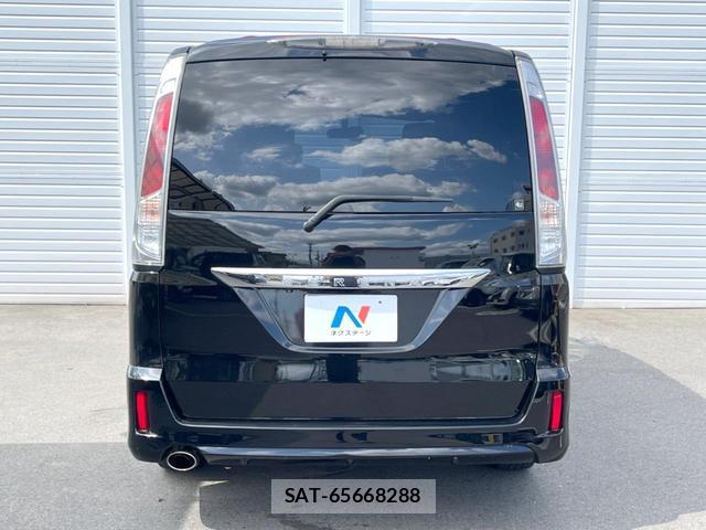 Nissan SERENA 2011-12 8361735-10