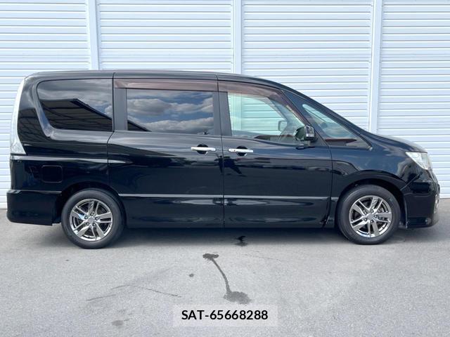 Nissan SERENA 2011-12 8361735-11