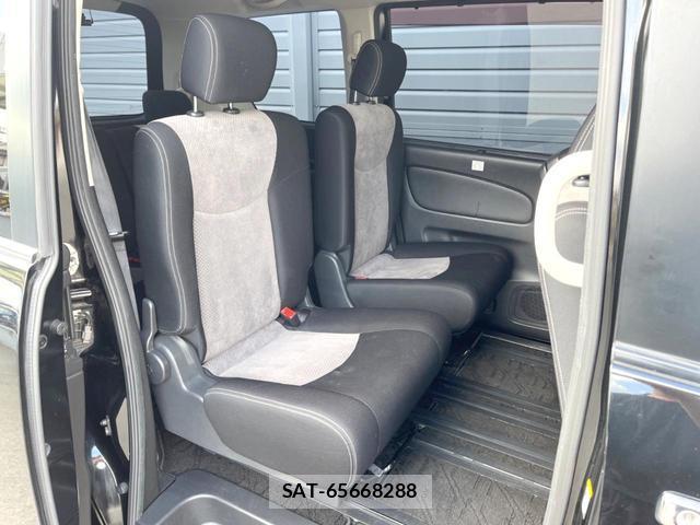 Nissan SERENA 2011-12 8361735-4