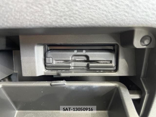 Nissan SERENA 2022-02 8361807-6