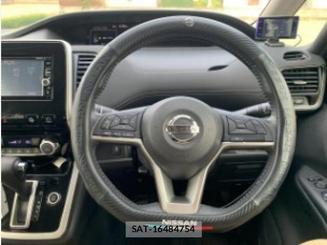 Nissan SERENA 2016-12 8361912-17