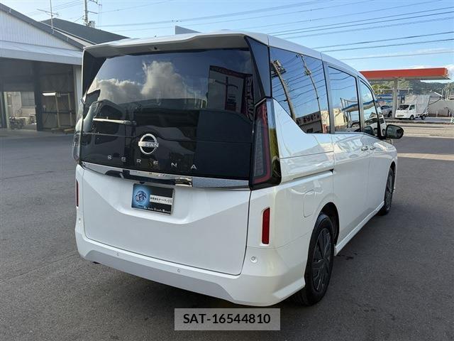 Nissan SERENA 2023-07 8362008-1