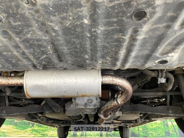 Nissan SERENA 2015-08 8362344-18