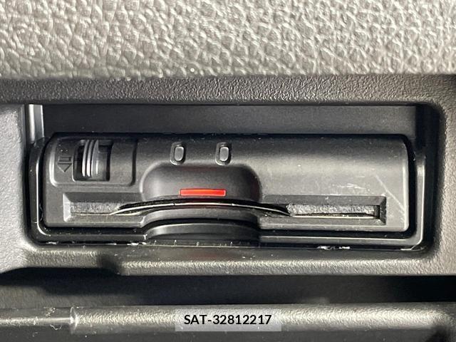 Nissan SERENA 2015-08 8362344-6