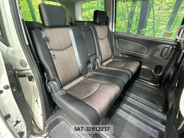 Nissan SERENA 2015-08 8362344-8