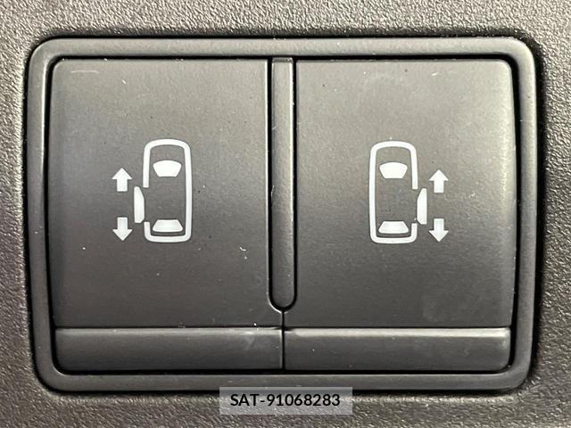 Nissan SERENA 2018-10 8362349-2