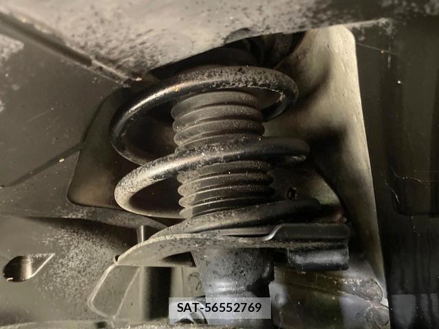Nissan SERENA 2014-09 8362398-19