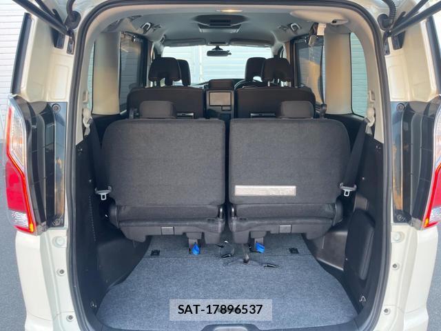 Nissan SERENA 2017-05 8362600-14