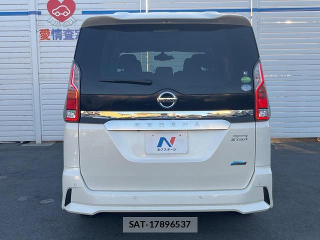 Nissan SERENA 2017-05 8362600-17