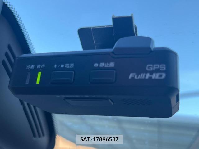 Nissan SERENA 2017-05 8362600-7