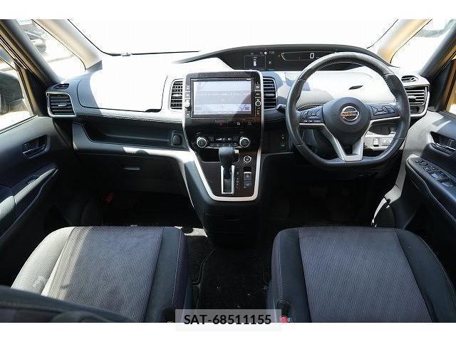 Nissan SERENA 2018-10 8363385-3
