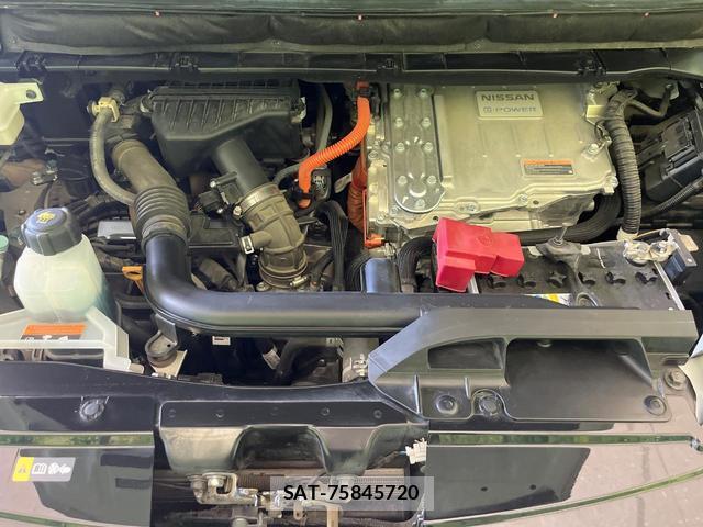 Nissan SERENA 2022-02 8363628-18