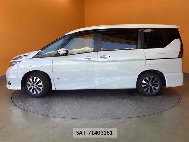 Nissan SERENA 2017-11 8363736-1