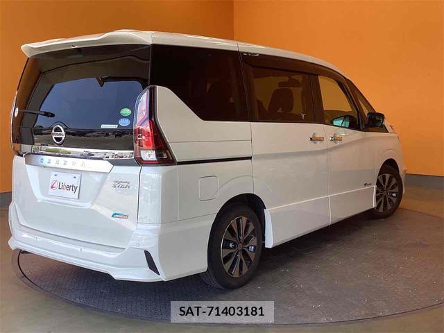 Nissan SERENA 2017-11 8363736-4