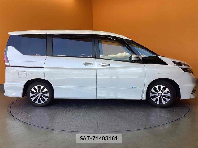 Nissan SERENA 2017-11 8363736-5