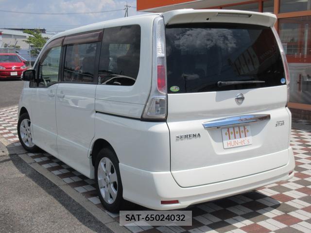 Nissan SERENA 2010-06 8363761-3
