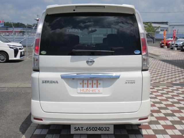 Nissan SERENA 2010-06 8363761-4