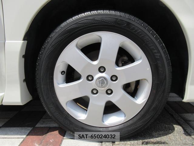Nissan SERENA 2010-06 8363761-9