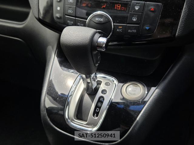 Nissan SERENA 2014-10 8363827-12