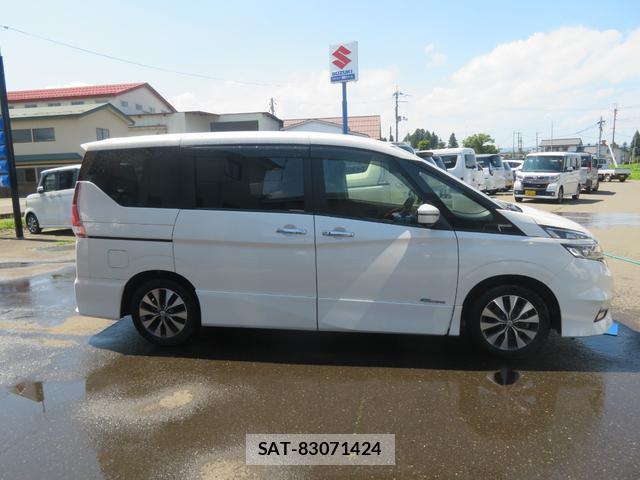 Nissan SERENA 2018-03 8363837-3