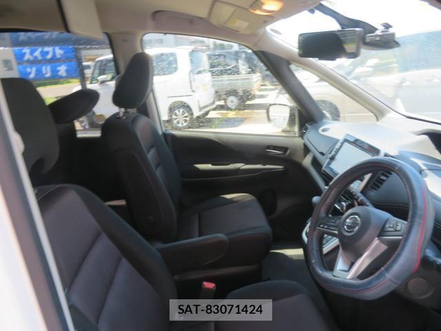 Nissan SERENA 2018-03 8363837-8