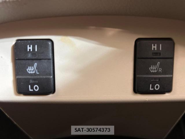 Toyota SIENTA 2017-08 8360549-5