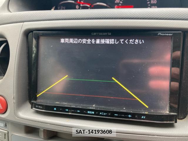 Toyota SIENTA 2005-11 8360620-19
