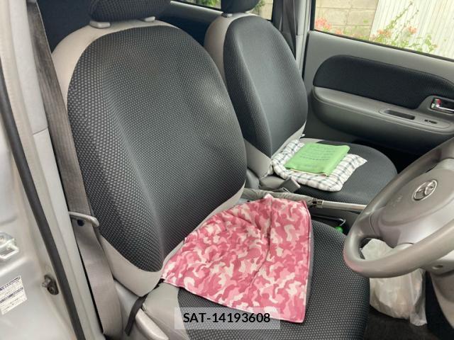 Toyota SIENTA 2005-11 8360620-8