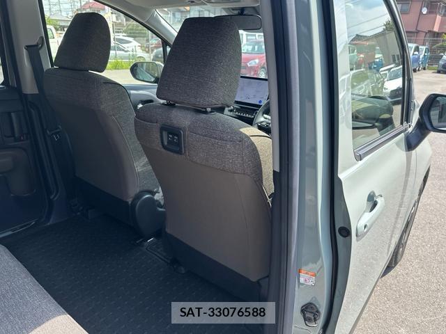 Toyota SIENTA 2022-10 8360872-14