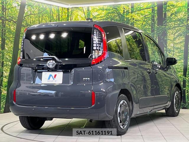 Toyota SIENTA 2023-11 8361057-16
