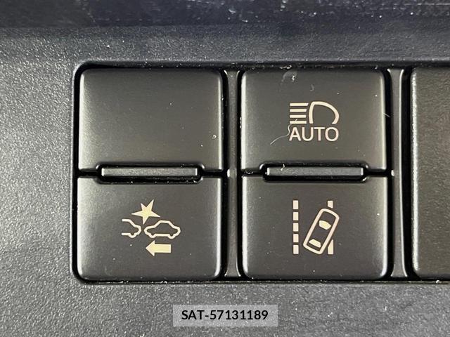Toyota SIENTA 2019-10 8361059-5