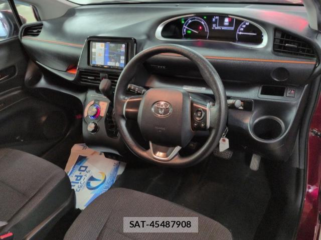 Toyota SIENTA 2022-03 8361241-2