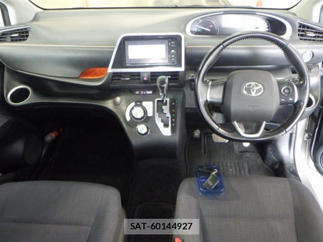 Toyota SIENTA 2016-11 8361300-2