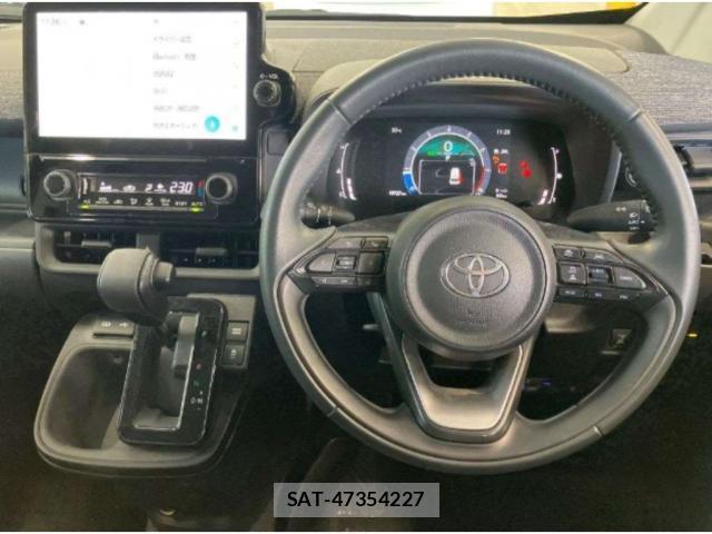 Toyota SIENTA 2022-10 8361416-2