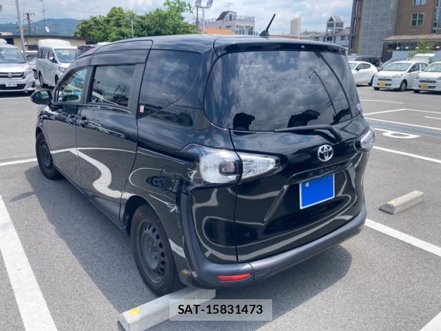 Toyota SIENTA 2017-01 8361755-2