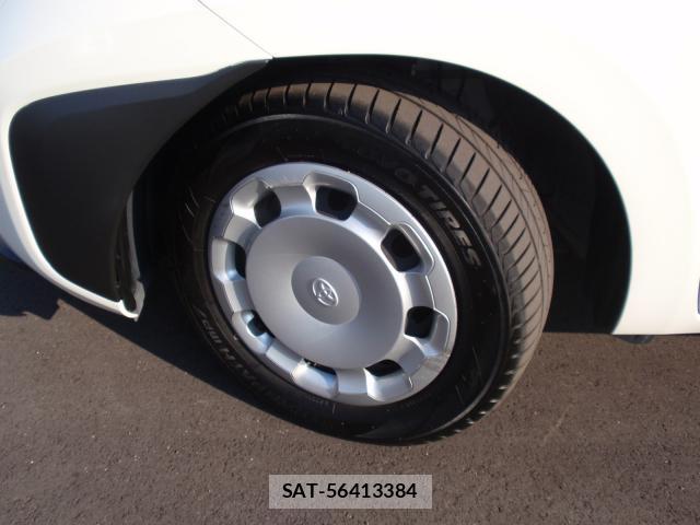 Toyota SIENTA 2023-07 8361893-14