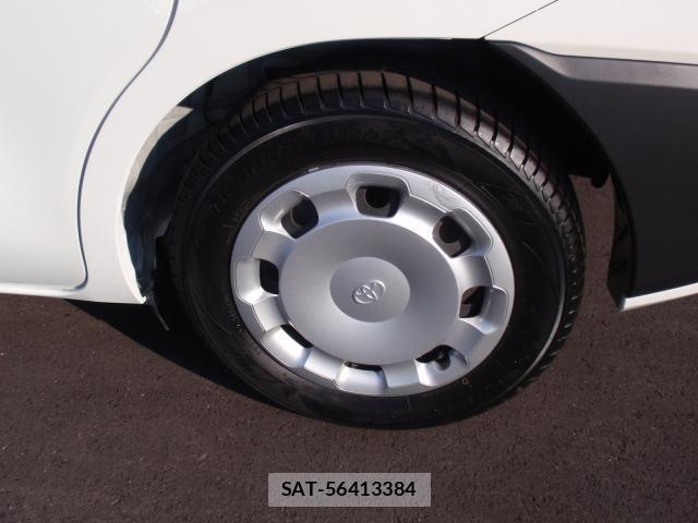 Toyota SIENTA 2023-07 8361893-15