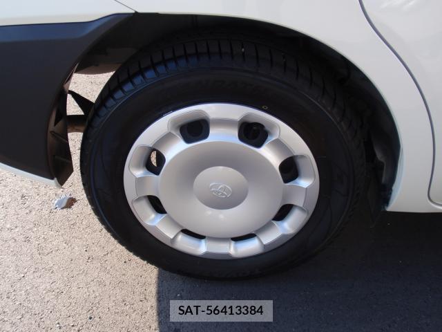 Toyota SIENTA 2023-07 8361893-19