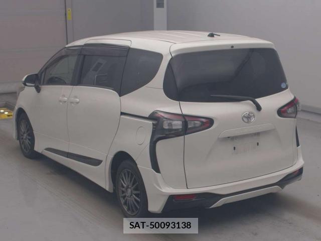 Toyota SIENTA 2016-02 8362082-12